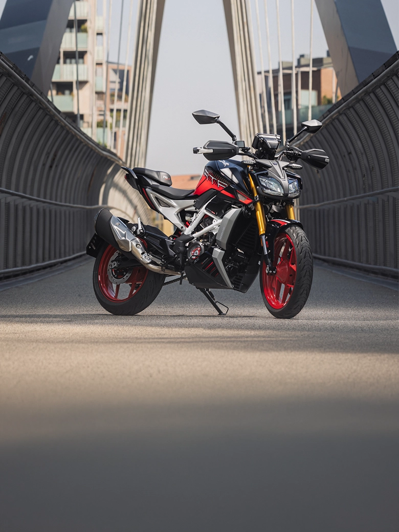 TVS RTR 310 Spain